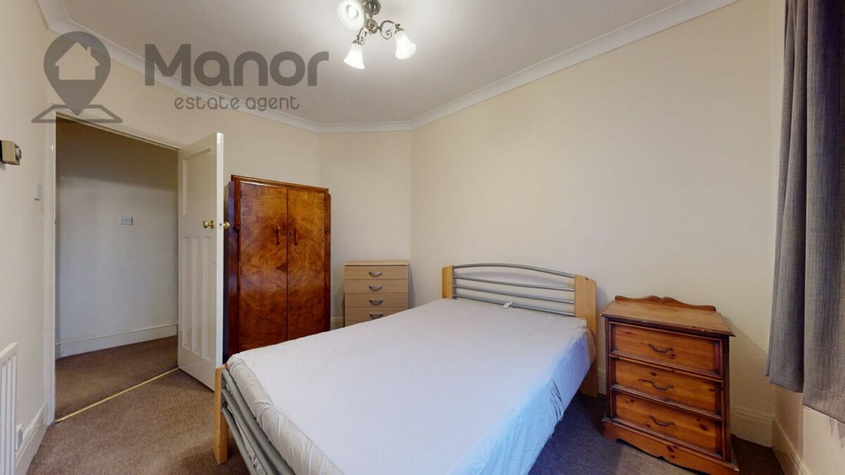 Longbridge Road, Barking, IG11 8SL