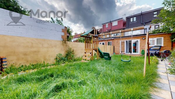 Ashurst Drive, Gants Hill, IG2 6SB