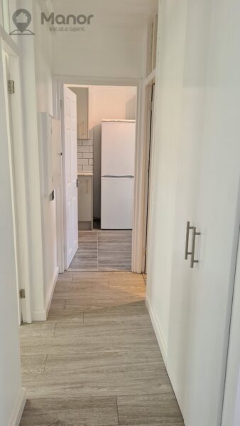 Flat 8, Barclay House, Well Street, London
