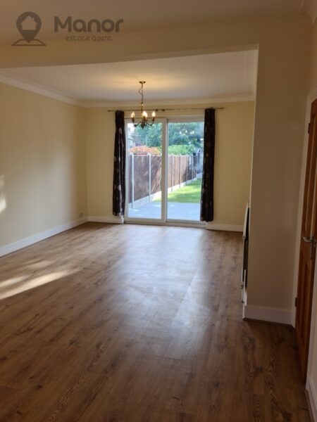 Kings Avenue, Chadwell Heath, RM6 6BD