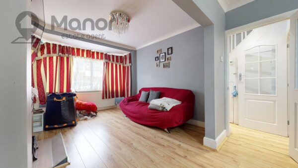 Lamberhurst Road, Dagenham, RM8 1PS