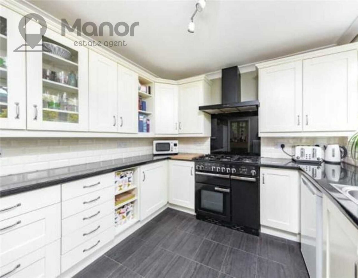 Keir Hardie Way, Barking, IG11 9NX