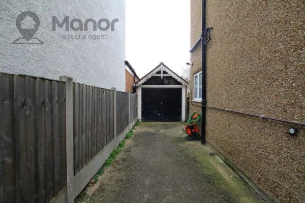 Church Road, Ilford, IG2 7ES