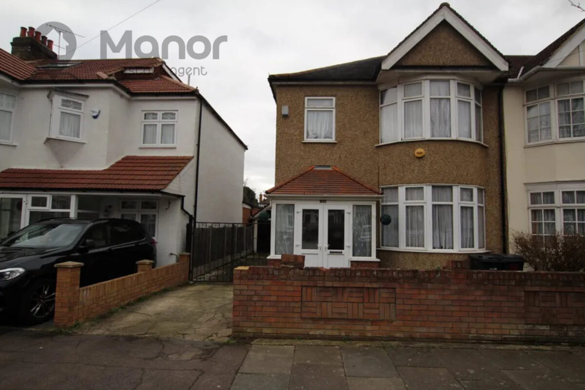 Church Road, Ilford, IG2 7ES