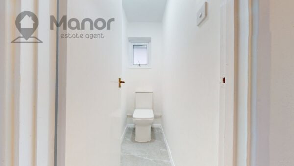 Billet Road, Chadwell Heath, RM6 5QR