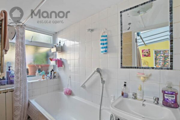 Sixth Avenue, Manor Park, E12 5PR