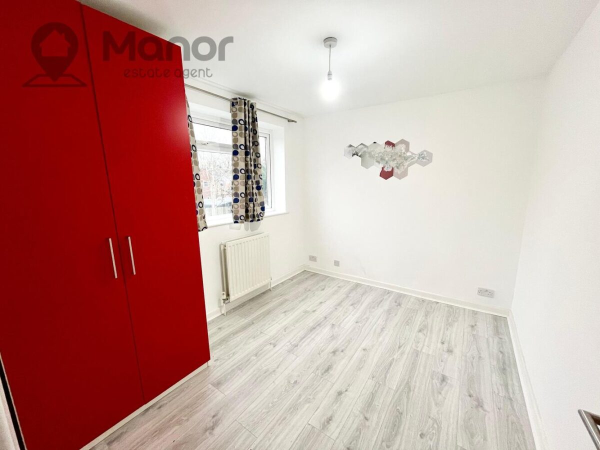 Woodland Avenue, Hutton, Brentwood, CM13 1HN