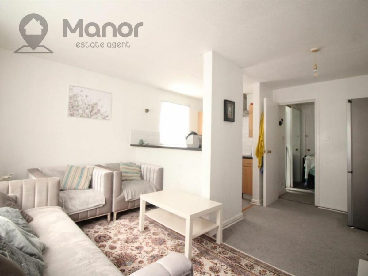 Maltby Drive, Enfield, EN1 4EJ