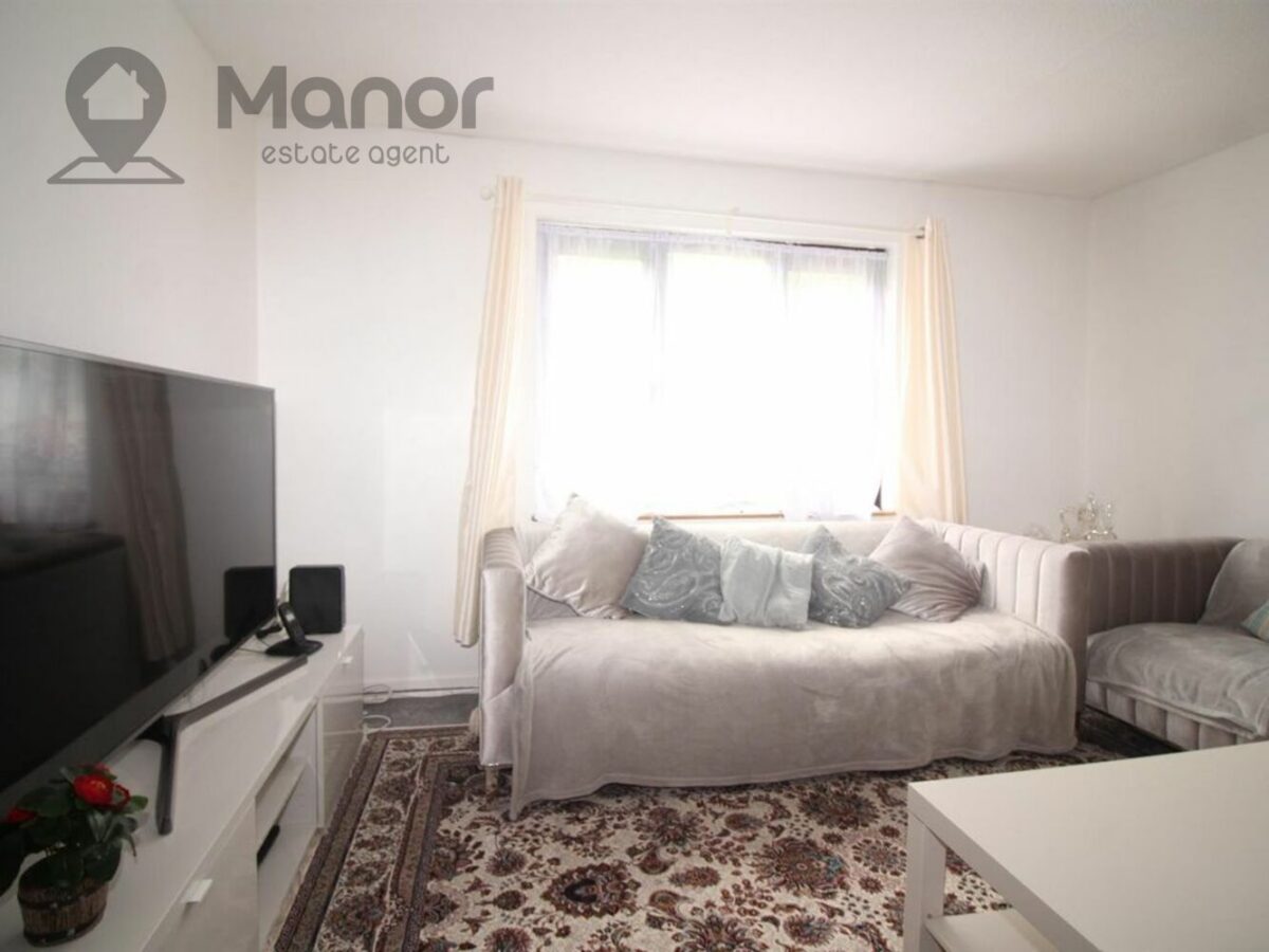 Maltby Drive, Enfield, EN1 4EJ
