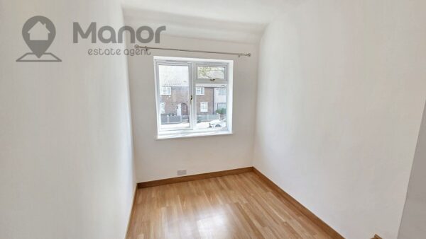 Dagenham Avenue, Dagenham, RM9 6LL
