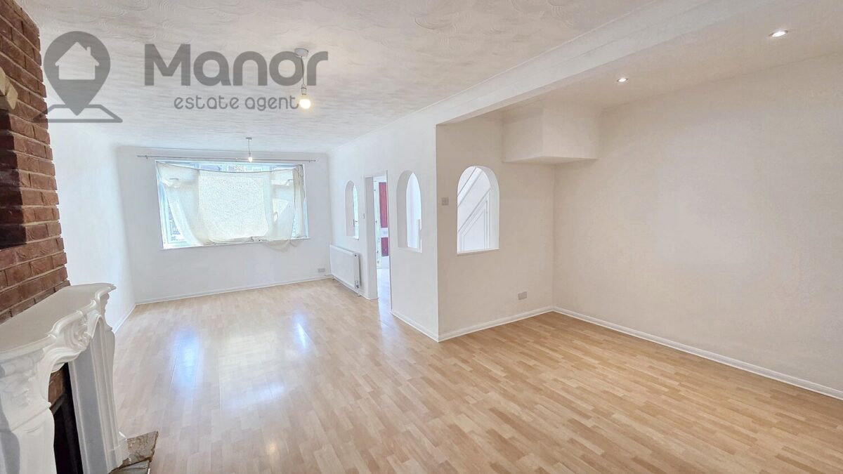 Dagenham Avenue, Dagenham, RM9 6LL