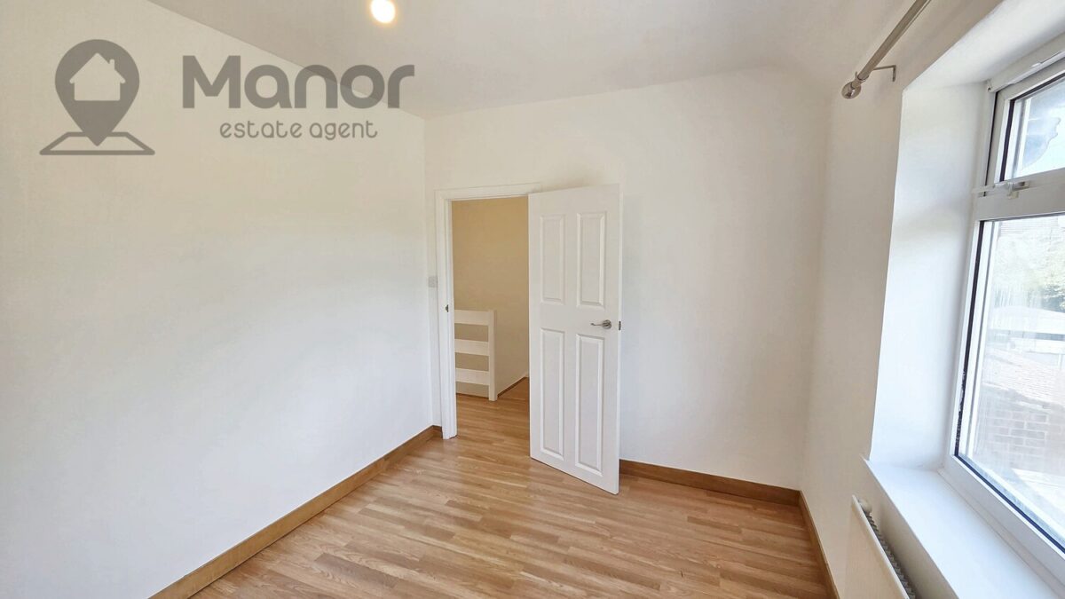 Dagenham Avenue, Dagenham, RM9 6LL