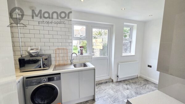 Sheppey Road, Dagenham, RM9 4LJ