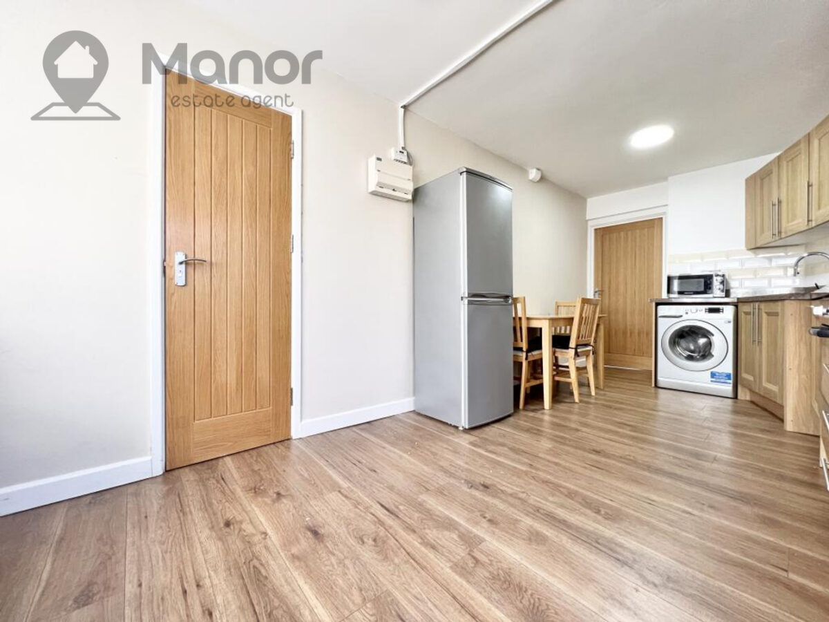 Wycombe Road, Gants Hill, IG2 6UT
