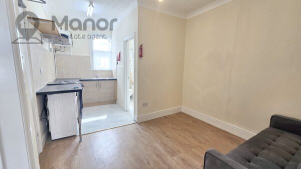 Kingswood Road, Goodmayes, IG3 8UE