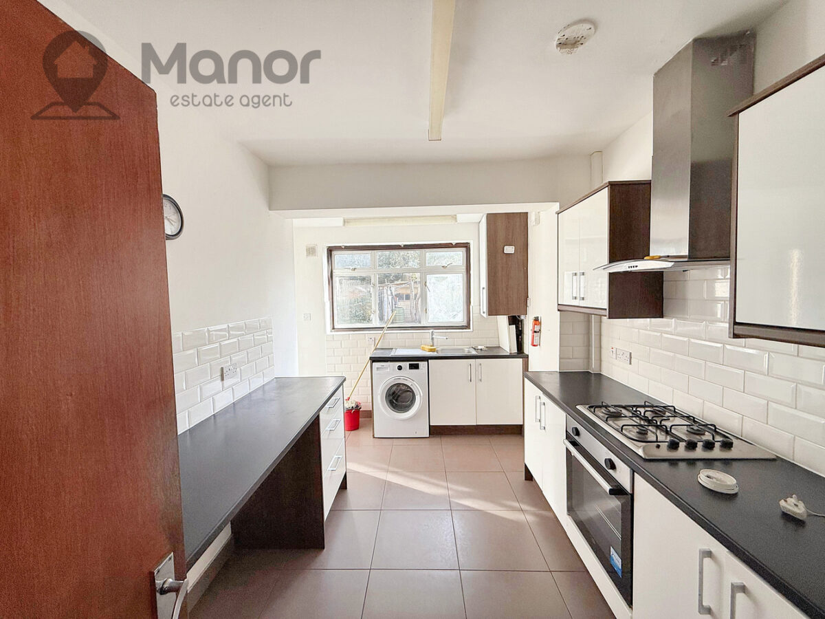 Preston Gardens, Ilford, IG1 3QG