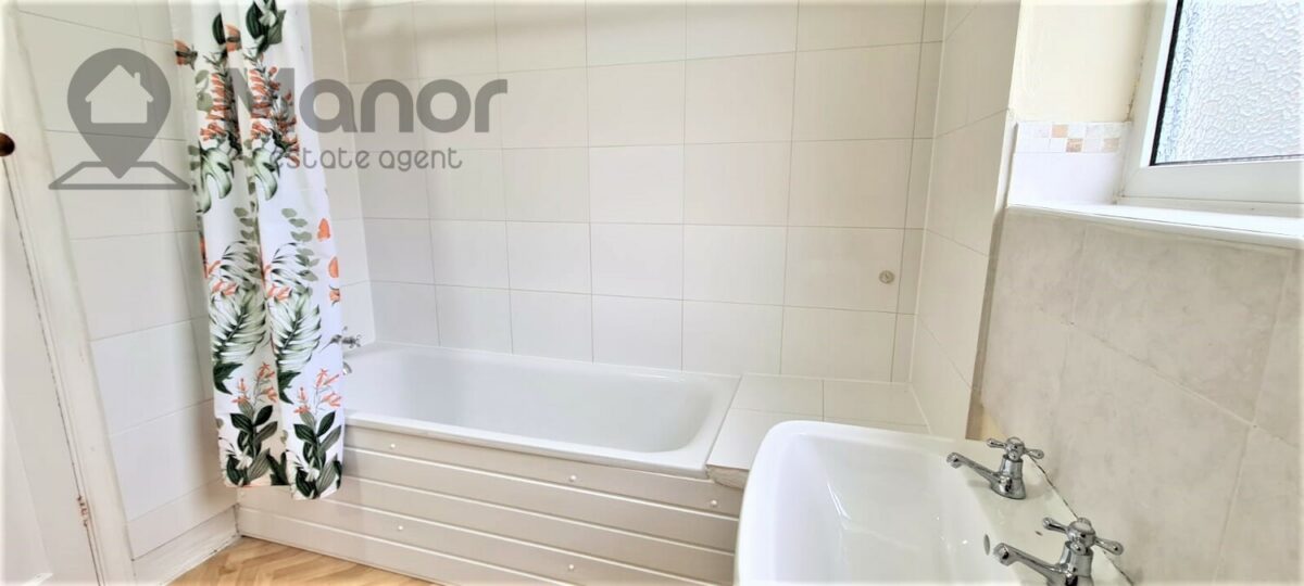 St. Edwards Way, Romford, RM1 4DD
