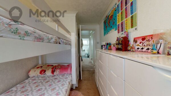 Hollington Road, East Ham, E6 3QN