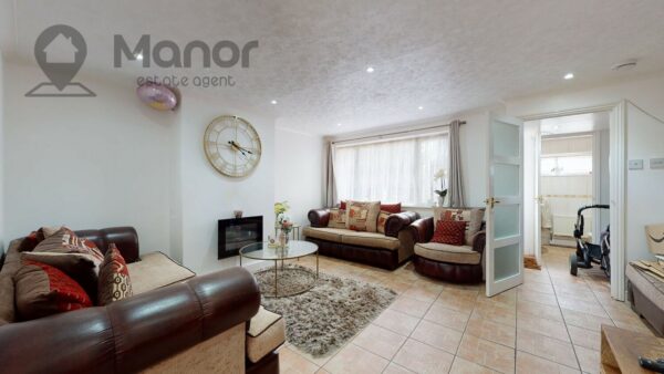 Hollington Road, East Ham, E6 3QN