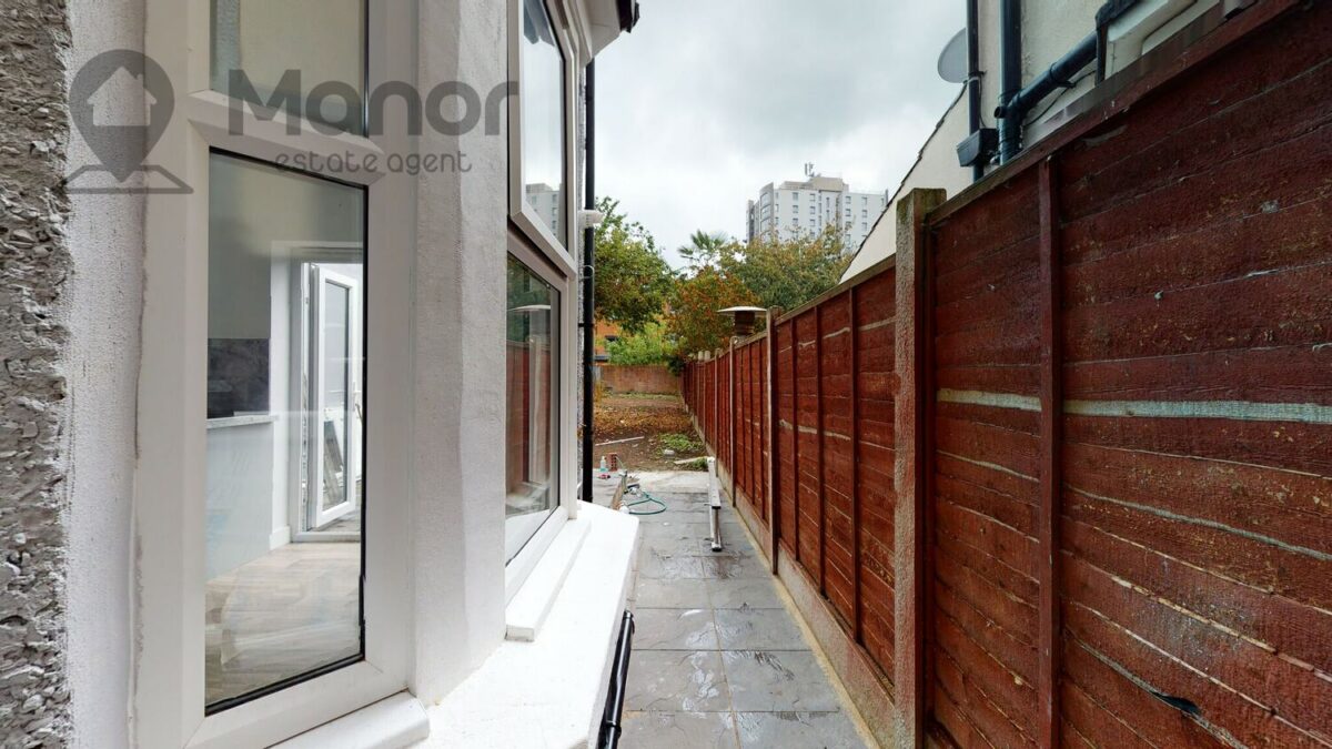 East Road, Plaistow, E15 3QS