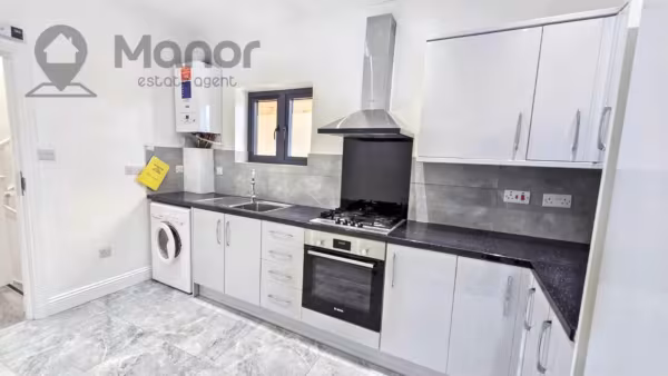 Woodford Avenue, Ilford, IG2 6UX