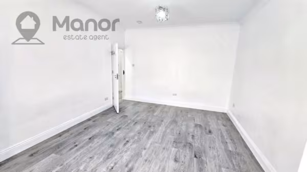 Woodford Avenue, Ilford, IG2 6UX
