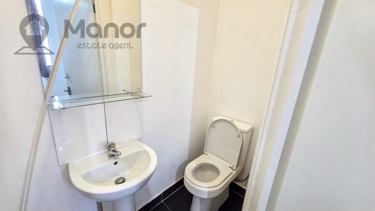 Brentwood Road, Romford, RM1 2RT