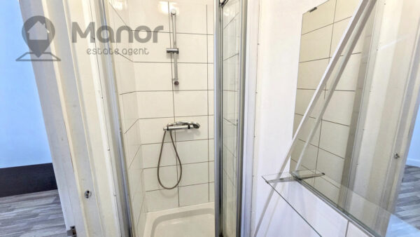 Brentwood Road, Romford, RM1 2RT