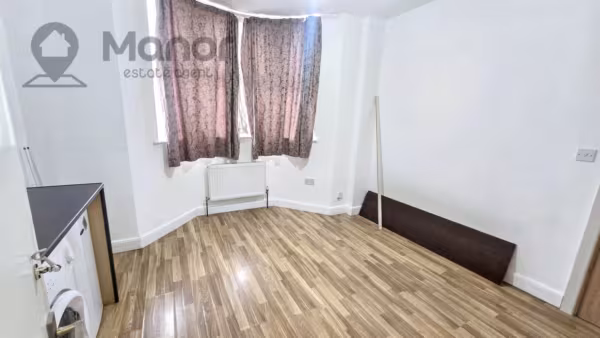 Brentwood Road, Romford, RM1 2RT