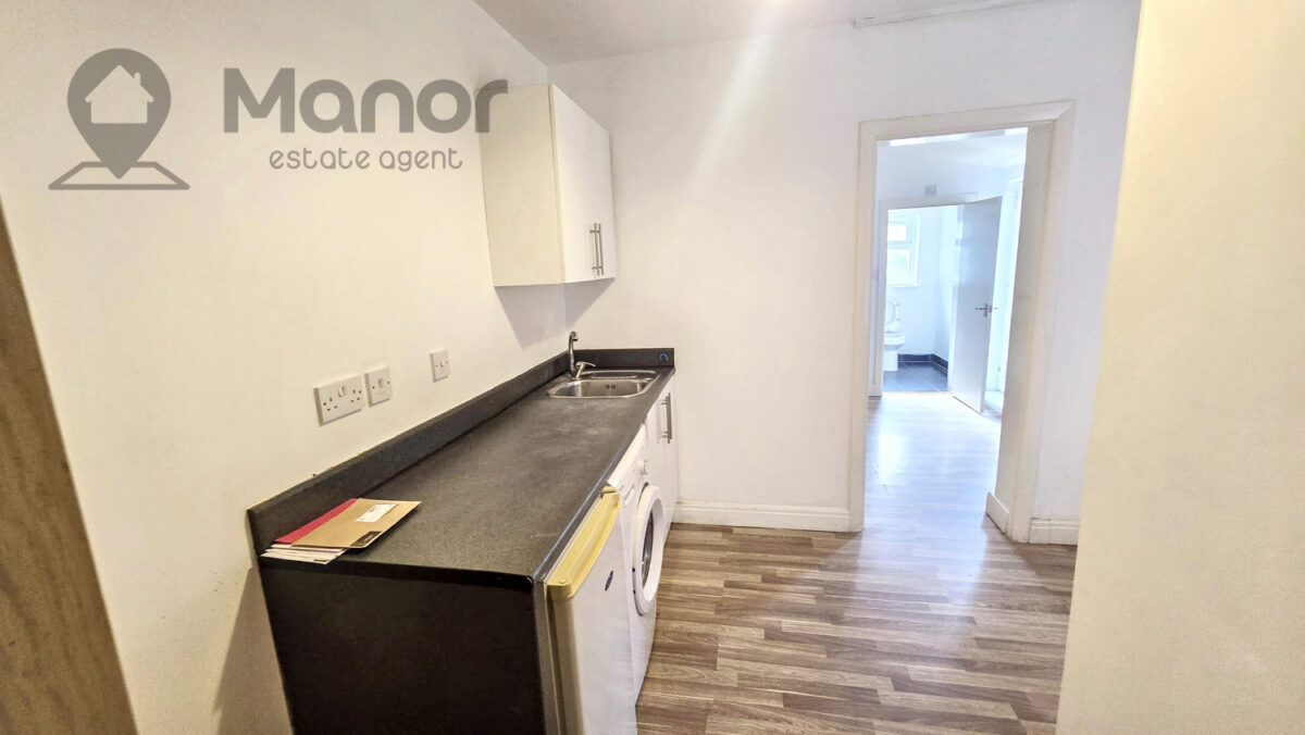 Brentwood Road, Romford, RM1 2RT