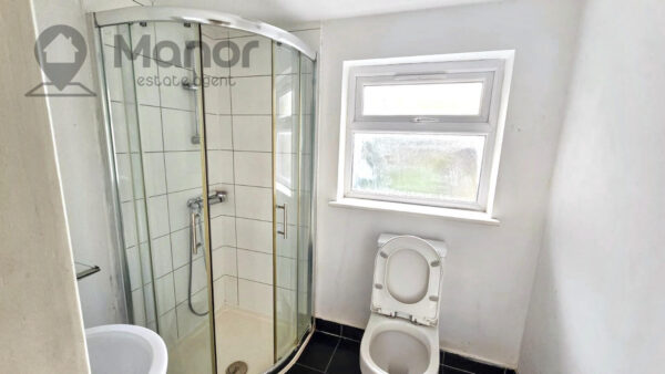 Brentwood Road, Romford, RM1 2RT