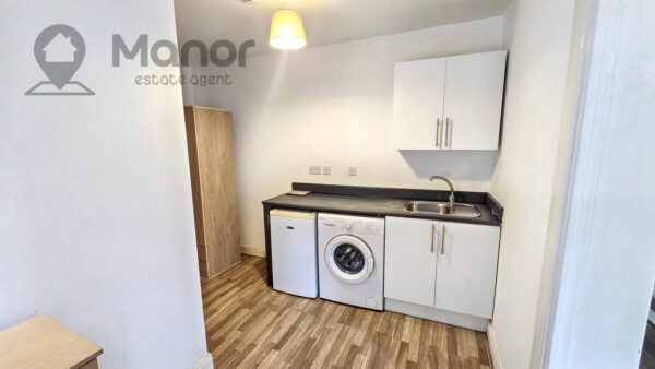 Brentwood Road, Romford, RM1 2RT