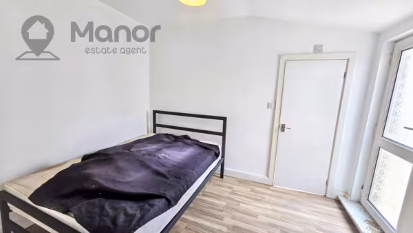 Brentwood Road, Romford, RM1 2RT