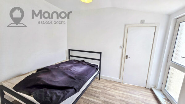Brentwood Road, Romford, RM1 2RT