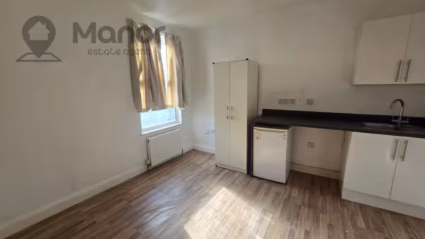 Brentwood Road, Romford, RM1 2RT