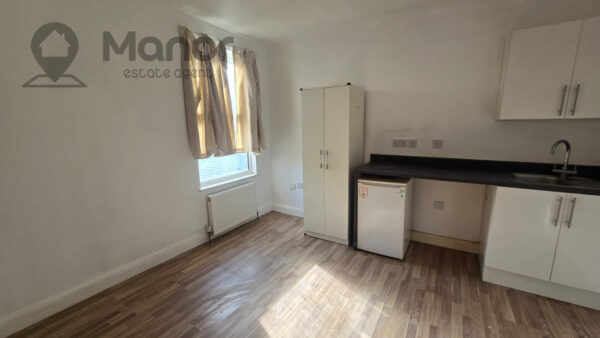 Brentwood Road, Romford, RM1 2RT