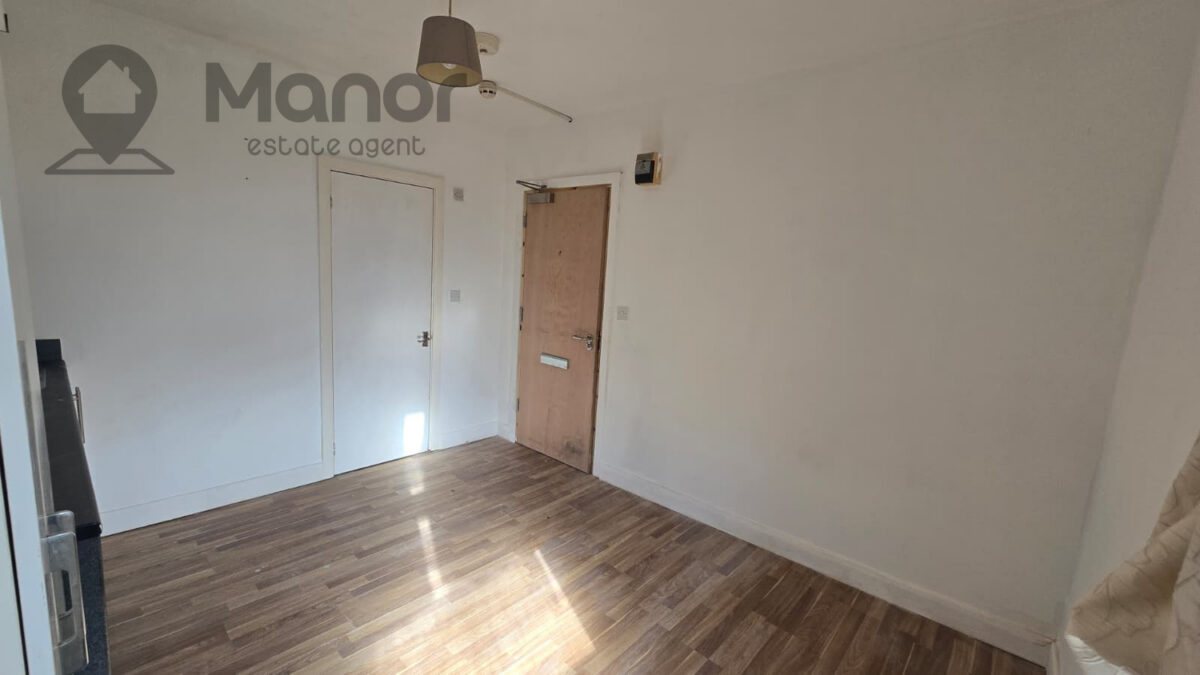 Brentwood Road, Romford, RM1 2RT