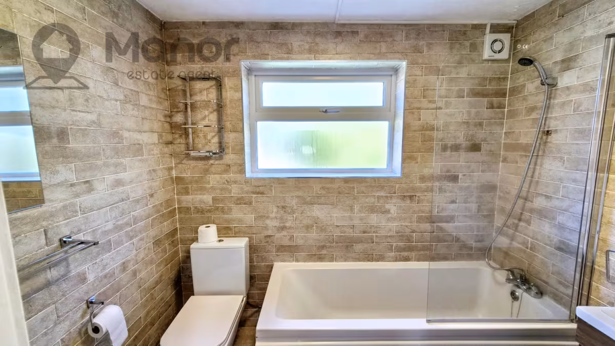 Elmhurst Road, Enfield, EN3 5TB