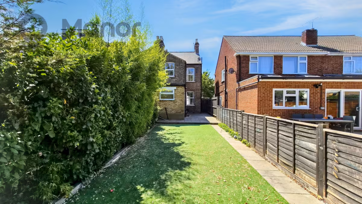 Elmhurst Road, Enfield, EN3 5TB