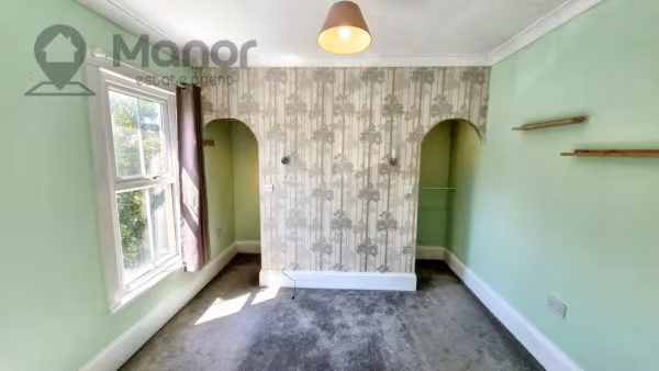 Elmhurst Road, Enfield, EN3 5TB