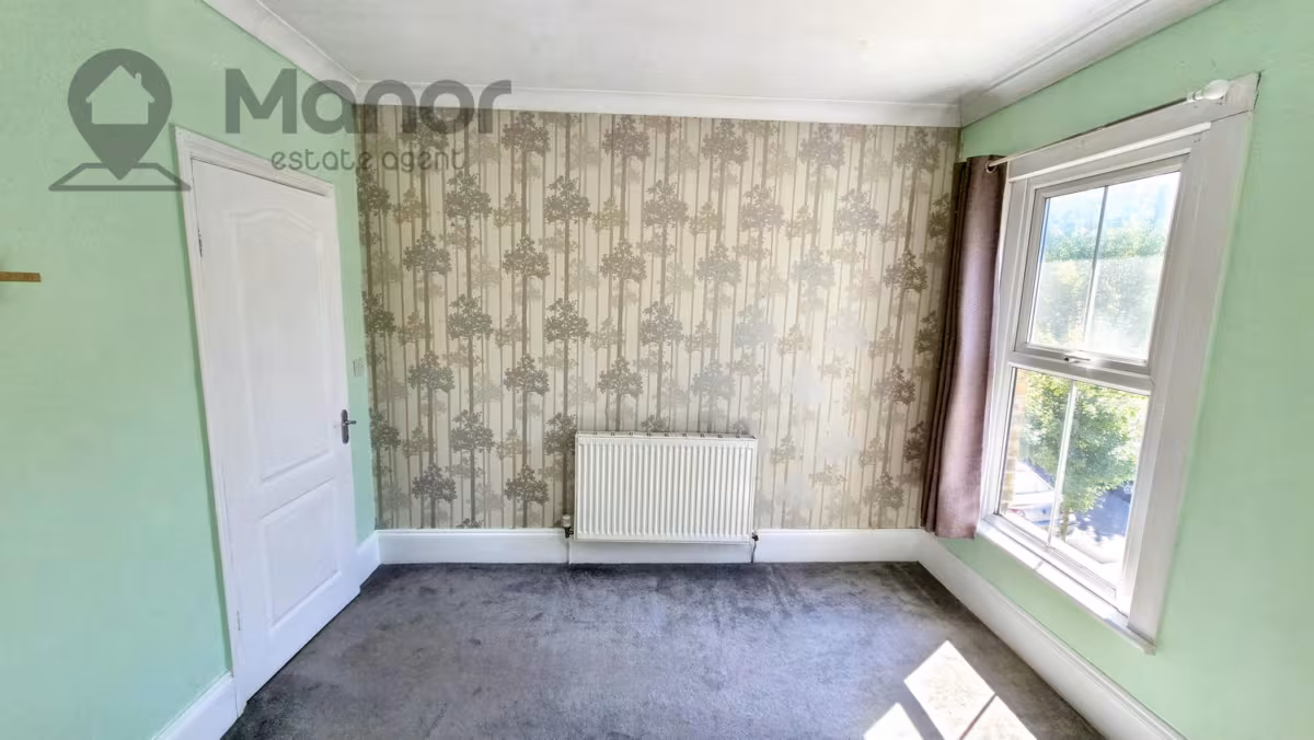 Elmhurst Road, Enfield, EN3 5TB