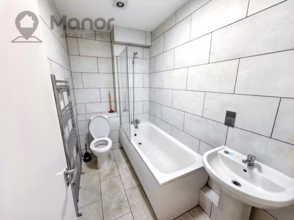 Ilford Lane, Ilford, IG1 2RR