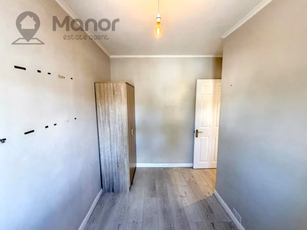Elm Park Avenue, Hornchurch, RM12 4RY