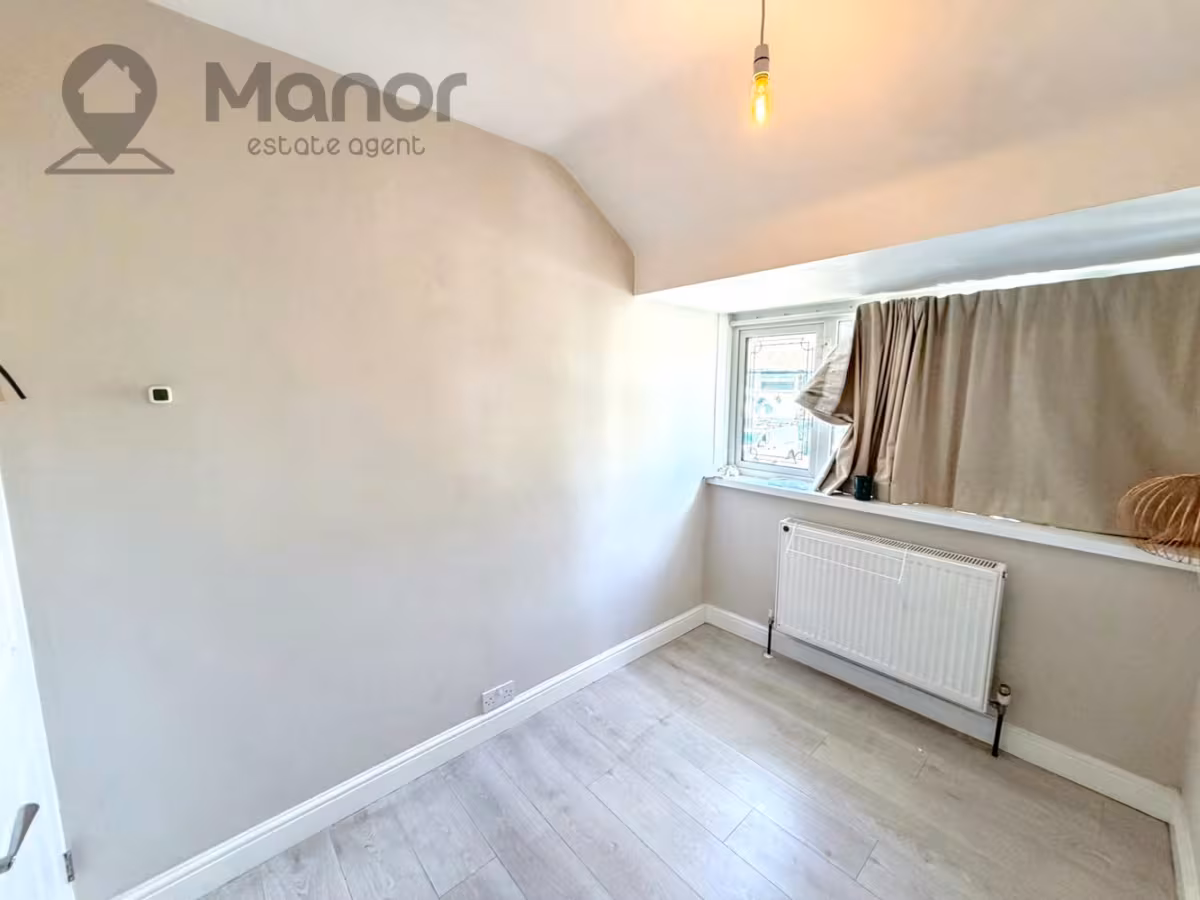 Elm Park Avenue, Hornchurch, RM12 4RY