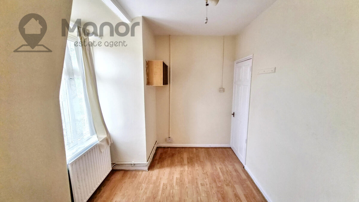 Beverley Road, Dagenham, RM9 5HR