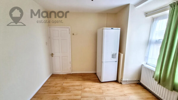 Beverley Road, Dagenham, RM9 5HR