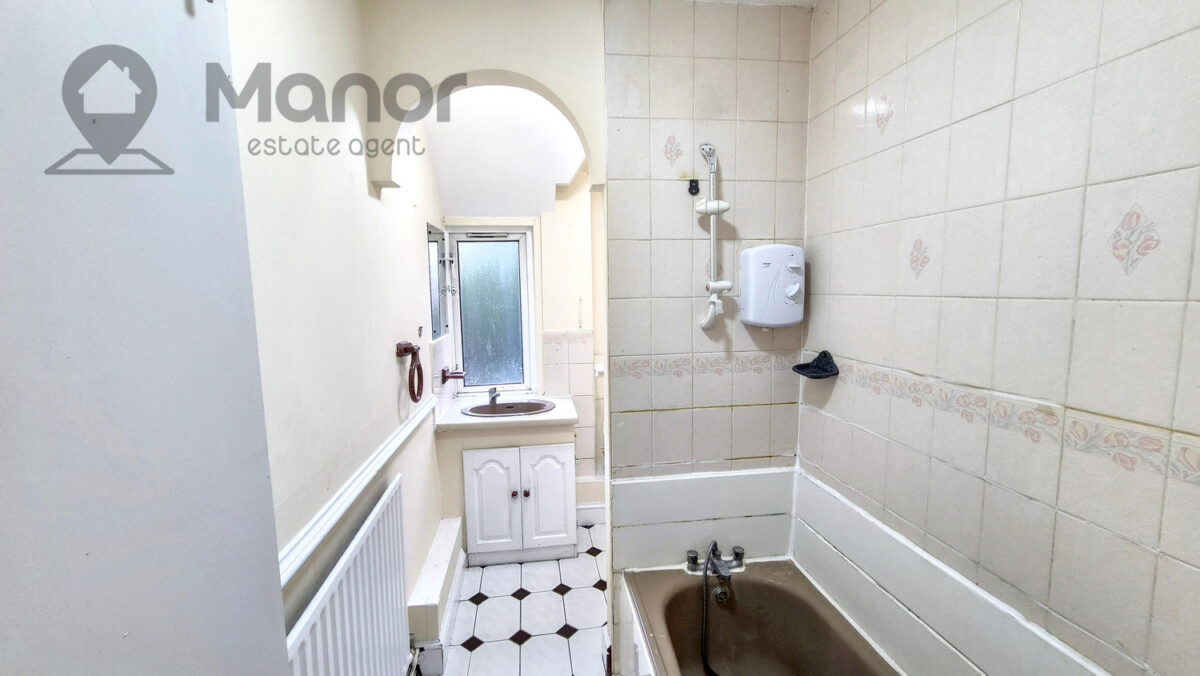 Beverley Road, Dagenham, RM9 5HR
