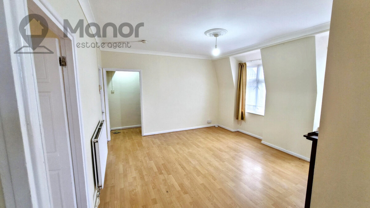 Beverley Road, Dagenham, RM9 5HR