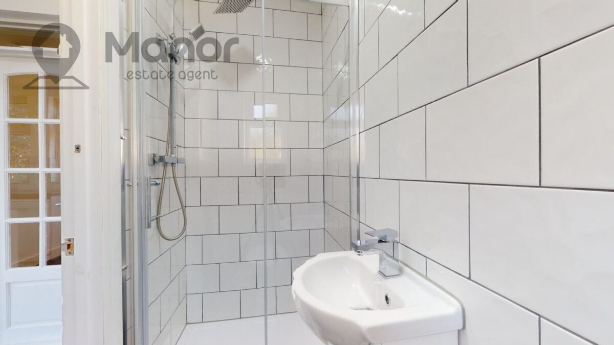 Westrow Drive, Barking, IG11 9BT