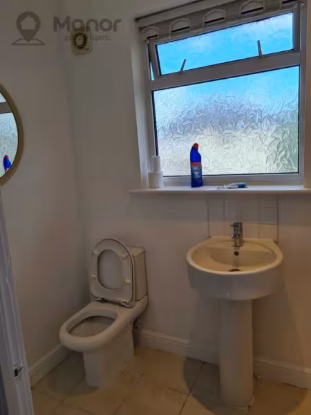 Chittys Lane, Dagenham, RM8 3RT